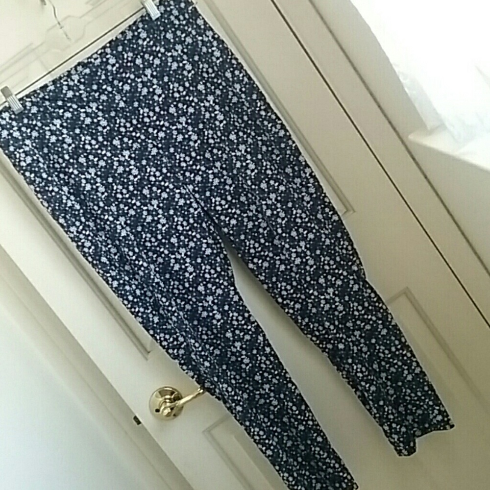 EUC WHBM fun floral slim ankle pants, size 10